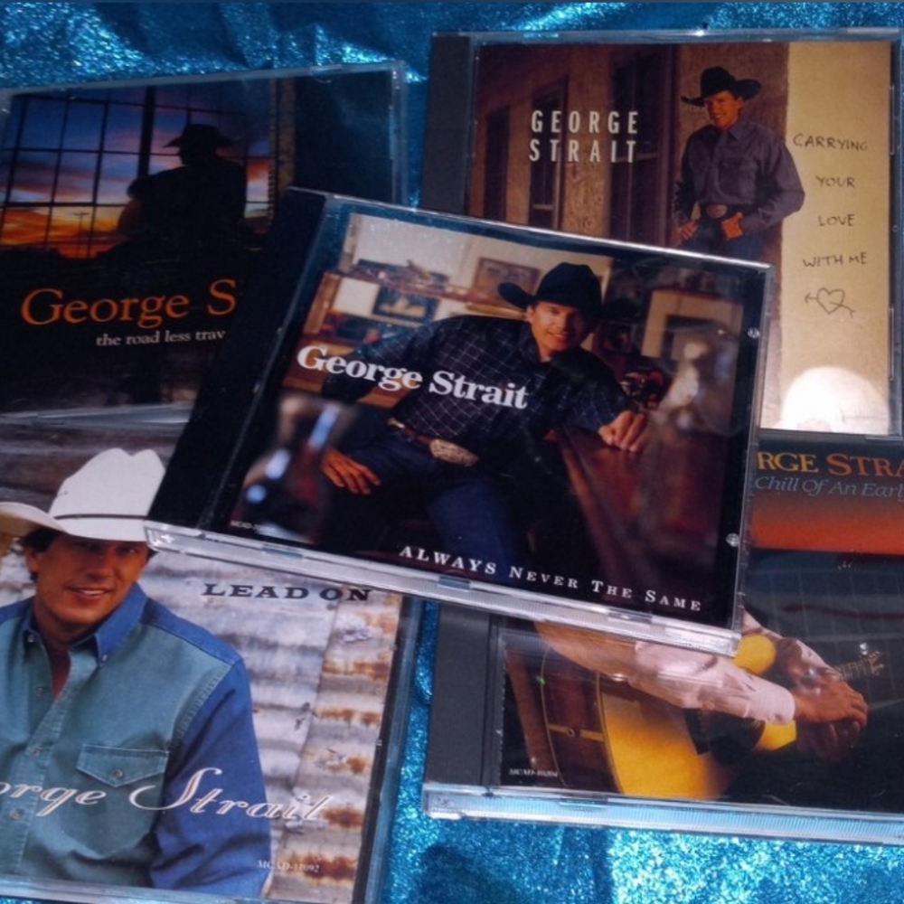 5 George Strait Cds - Picture 3 of 11